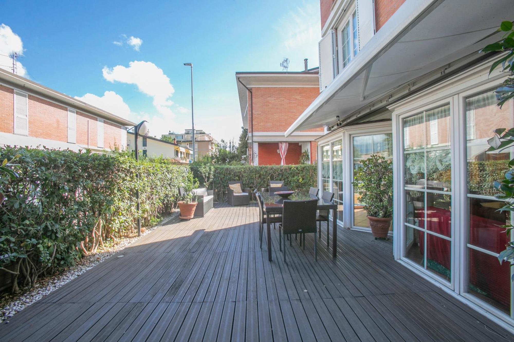 Maison Renee Viareggio Exterior photo